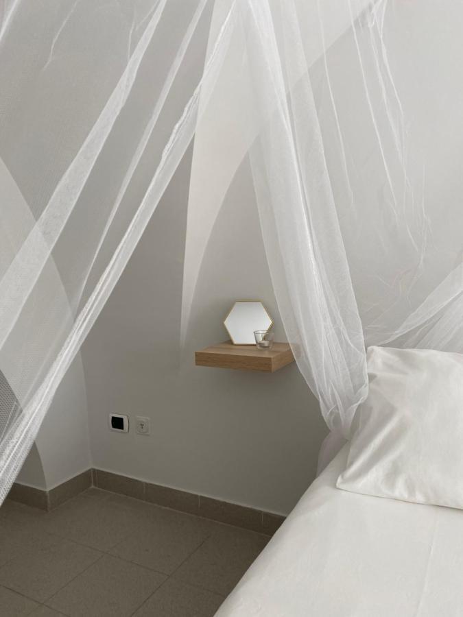 Logico #124 Home Bari Esterno foto