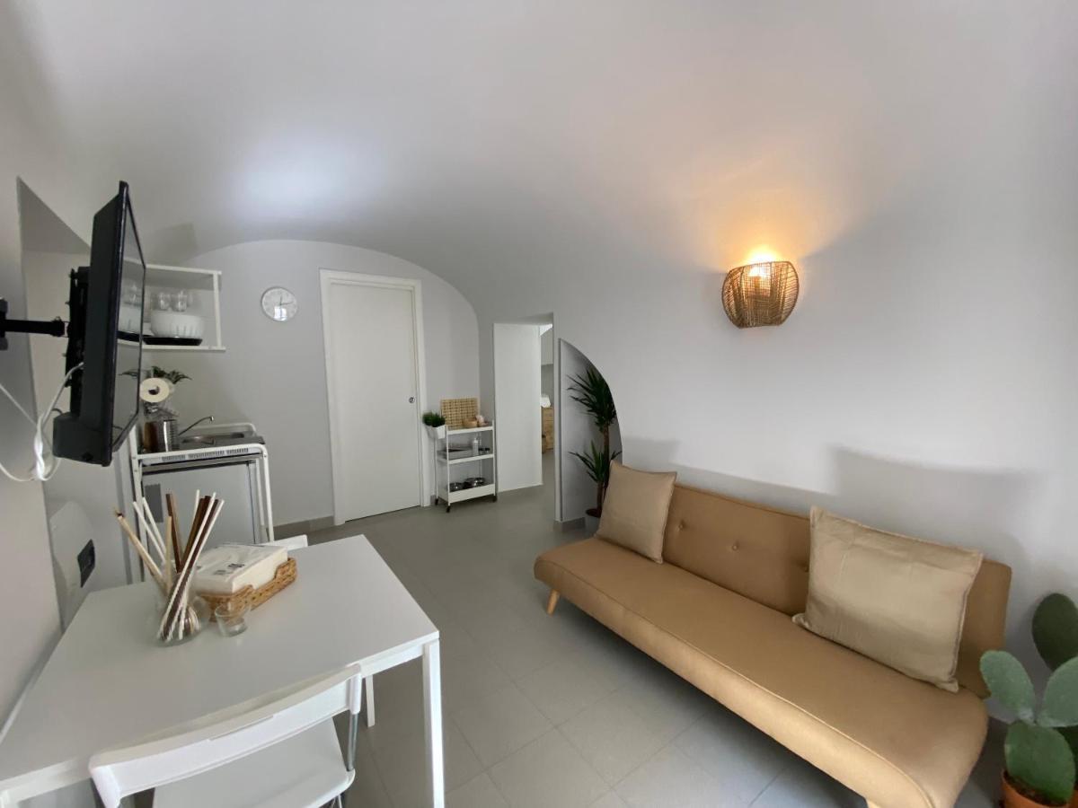Logico #124 Home Bari Esterno foto